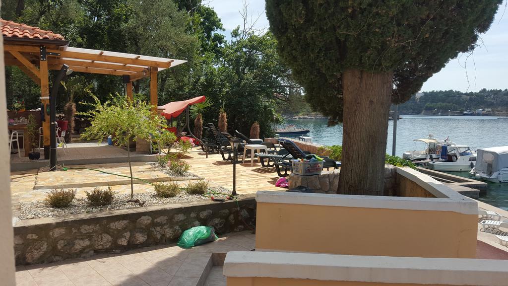 Bed&Breakfast Villa Eva Omišalj Eksteriør billede